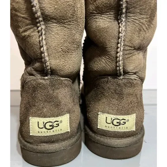 UGG Classic Tall Women’s Size 8 5815 Shearling Dark Brown Winter Boots 12”